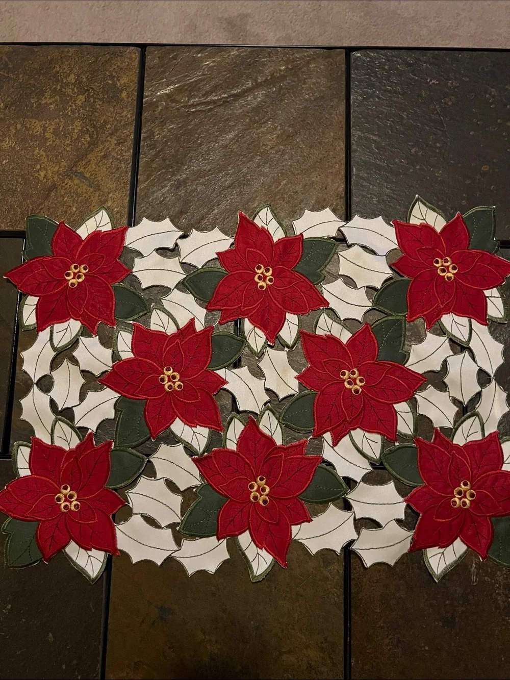Vintage Set of Two Festive Holiday Poinsettia Placemats-EUC *like new condition*
